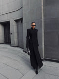 In The Autumn And Winter Of 2025, The New Female Style Style Elegant Cushion Shoulder Long Coat Woman