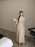 2025 Vintage Temperament V-Necked Horn Sleeve Dress Women's Autumn And Winter Body To Collect Waist Thin Feeling Long Skirt