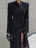 In The Autumn And Winter Of 2025, The New Female Style Style Elegant Cushion Shoulder Long Coat Woman
