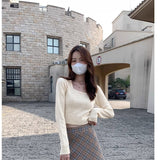 Hottie Sexy Collar Collar Collar Knitted Women's Autumn And Winter Slim Thick Sweater Inside The Top
