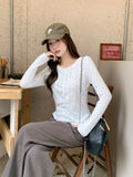 White Casual Flower Long-Sleeved Knitted T-Shirt Women 2026 Early Autumn Design Feeling Inside The Bottom Shirt Top