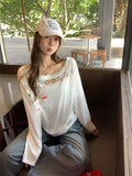 White Letter Graffiti Prints Oblique Shoulder Long-Sleeved Women's T-Shirt Autumn New Folding Loose Inside The Bottom Shirt Top