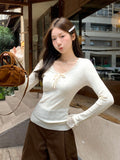 Solid Color Lace Side Shoulder V-Neck Long-Sleeved Knitted Bottom Shirt With A Huge Look Early Autumn Wearing And Dressing On The Body Of The Woman