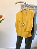 Special Counter Withdraws The Ribbon Design Embroidered Flower Vest 2025 New Shirt Folded Knitted Vest