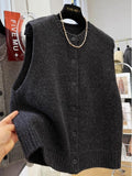 Spring And Autumn 2025 New Women's Knitted Vest Design Folded Sweater Vest Sleeveless Horse Clip Top